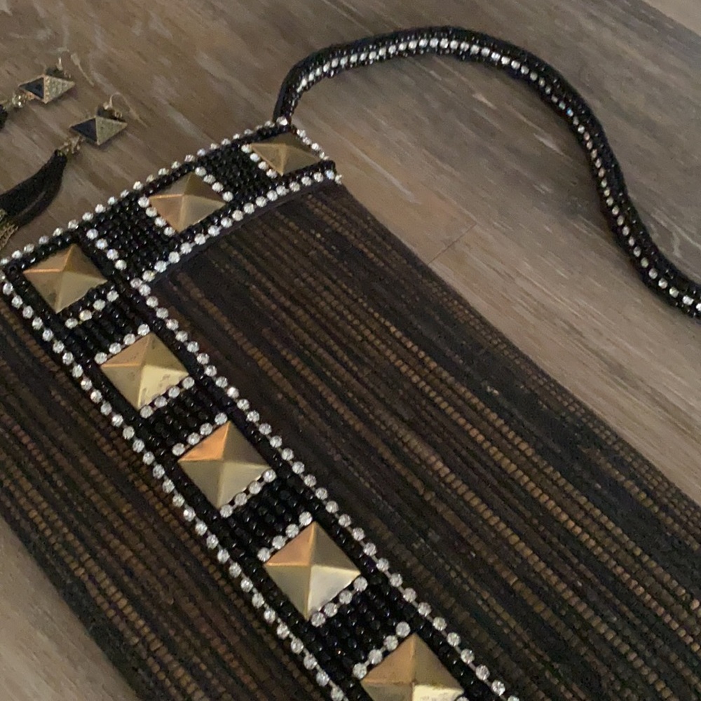 Fancy Skemo Hand Clutch - Picture 2 of 3